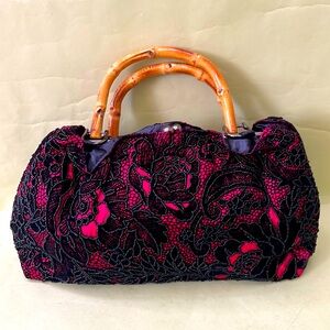 New vintage pink/black beaded purse
